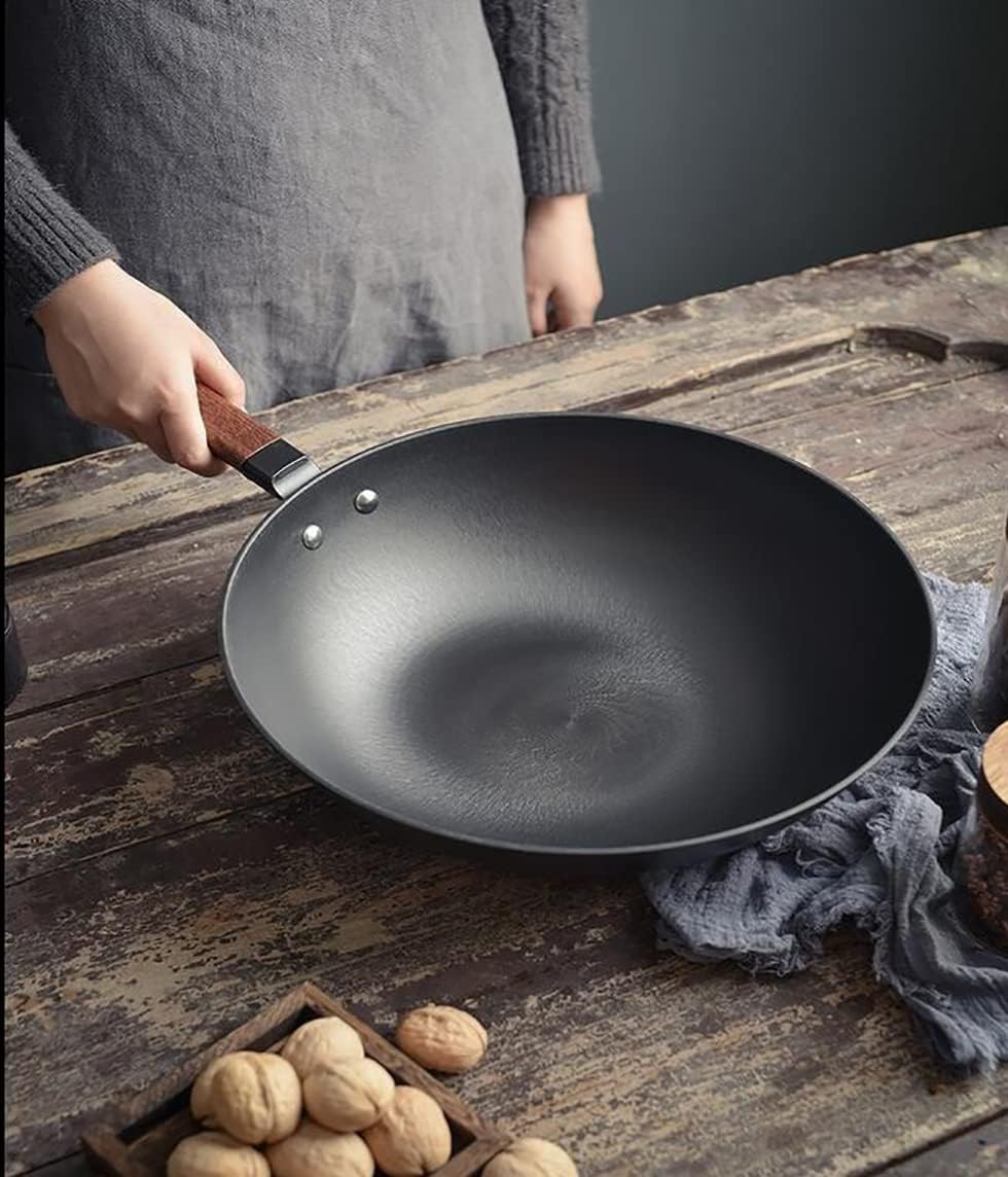 Cast Iron Wok with Glass Lid 32cm B92727