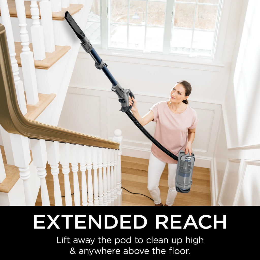 Upright Vacuum with Self-Cleaning Brushroll F89104