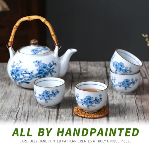 Blue and White Porcelain Tea Set with Teapot and Tea Cup Set for 4 B319285