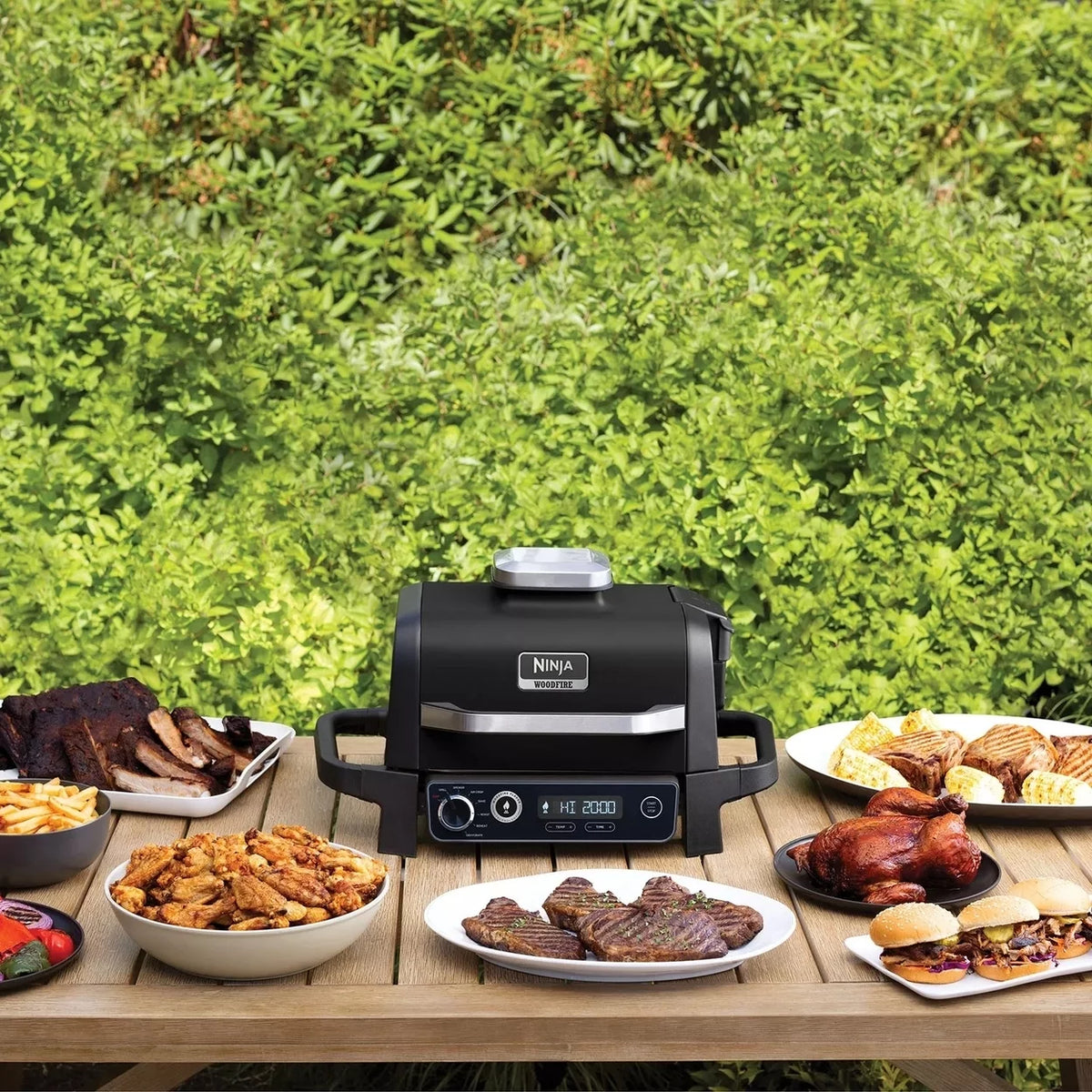 7-in-1 Outdoor Grill & Smoker G8880