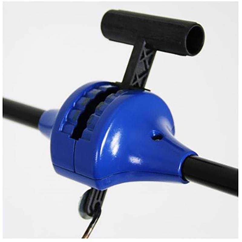 70 Pound Broadcast Spreader Q49379