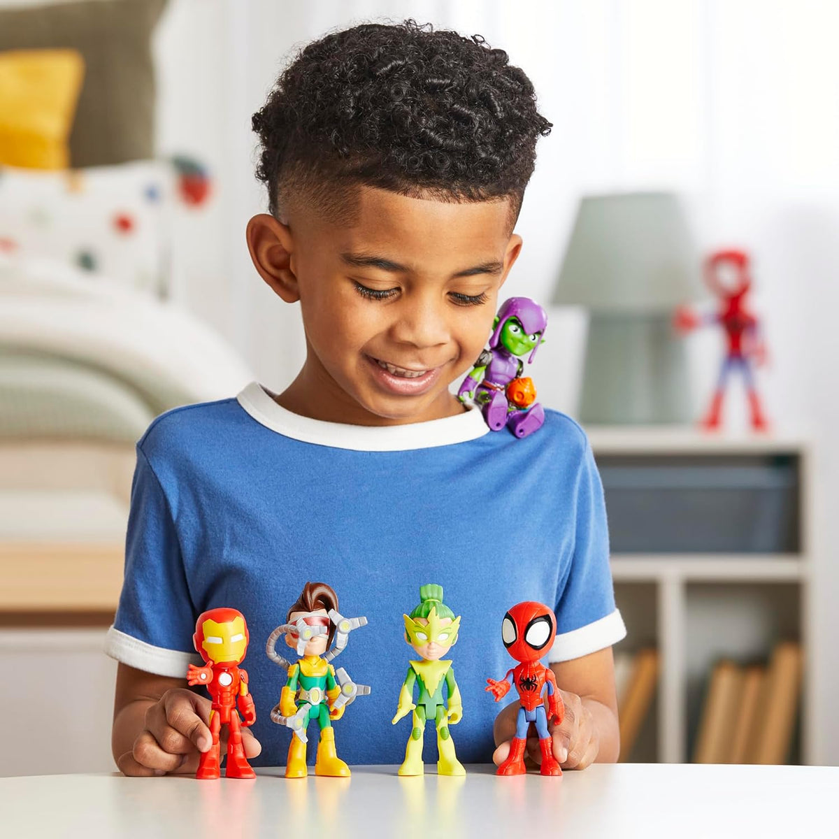5 Action Figures 4-Inch V841591