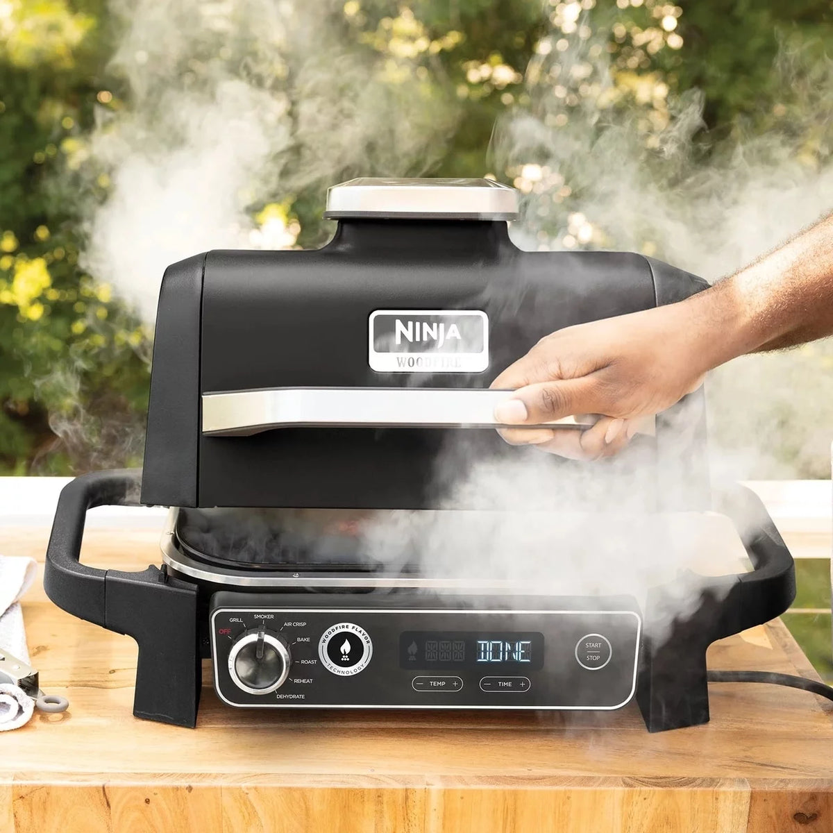 7-in-1 Outdoor Grill & Smoker G8880