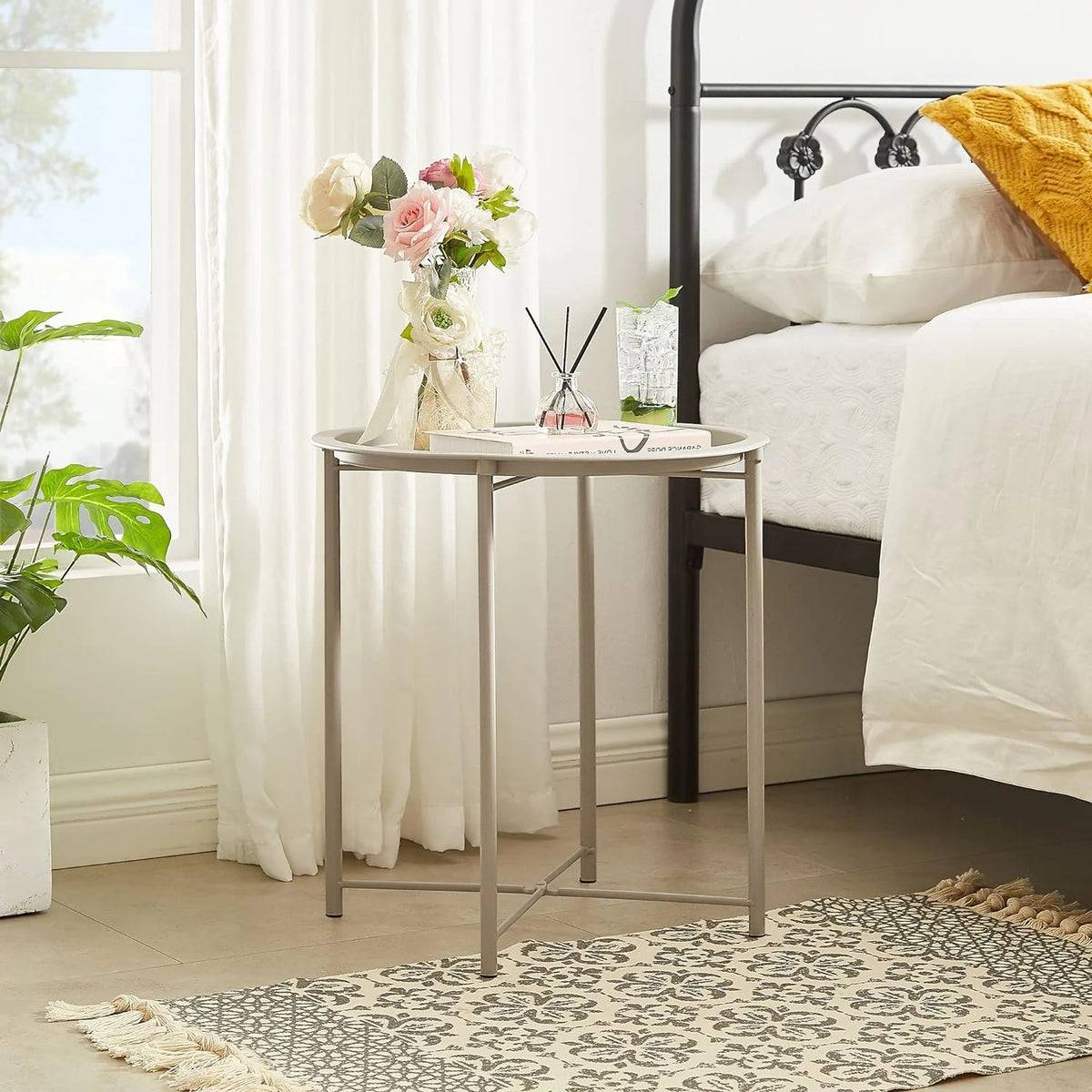 3-piece Coffee Table Set with Shelf and 2 Grey End Tables Z3006