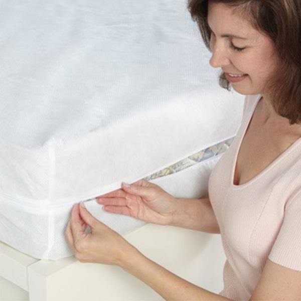 Queen Allergy Mattress Cover B821475