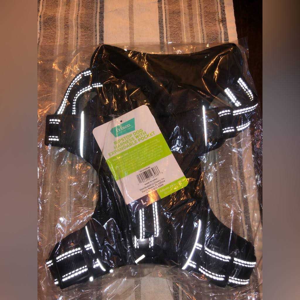 Ripstop Dog Harness with Expandable Pocket V374563
